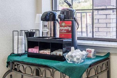 Quality Inn image 10