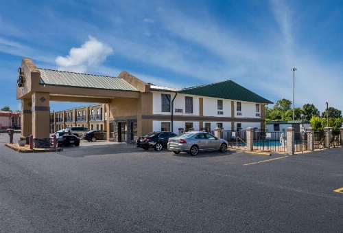 Quality Inn image 25