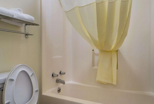 Quality Inn image 41
