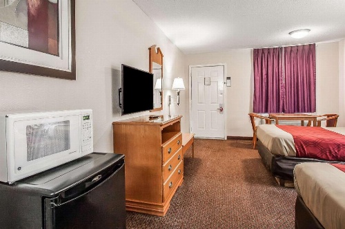 Quality Inn image 49