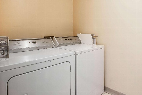 Quality Inn image 6