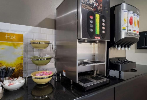 Quality Inn image 8